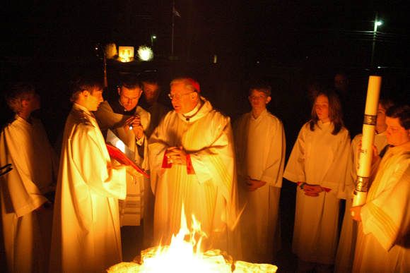 Easter Vigil - 2005-03-26 St Joesphs Cathedral - 07.JPG